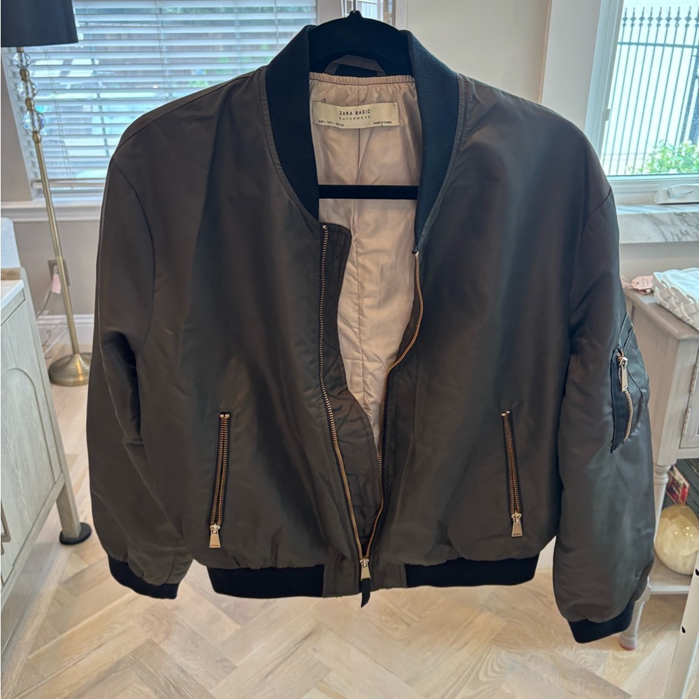 Zara Basic Outerwear in Olive